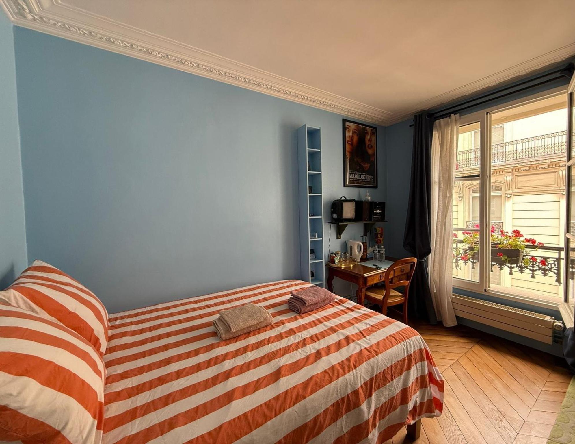 Bergere Opera Trevise - 2 Connecting Rooms With Private Bathroom And 1 Study Room - 35 M2 パリ エクステリア 写真